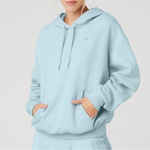 Alo Yoga Accolade Hoodie in Chalk Blue